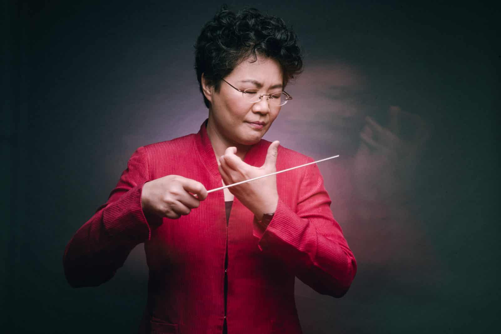Mei-Ann Chen dirigerar
